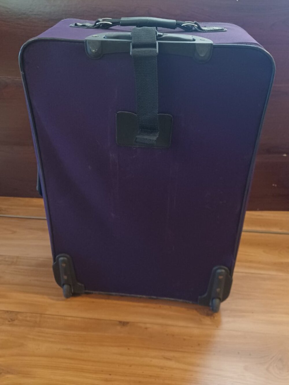 Medium Size Suitcase - Picture 3 of 10